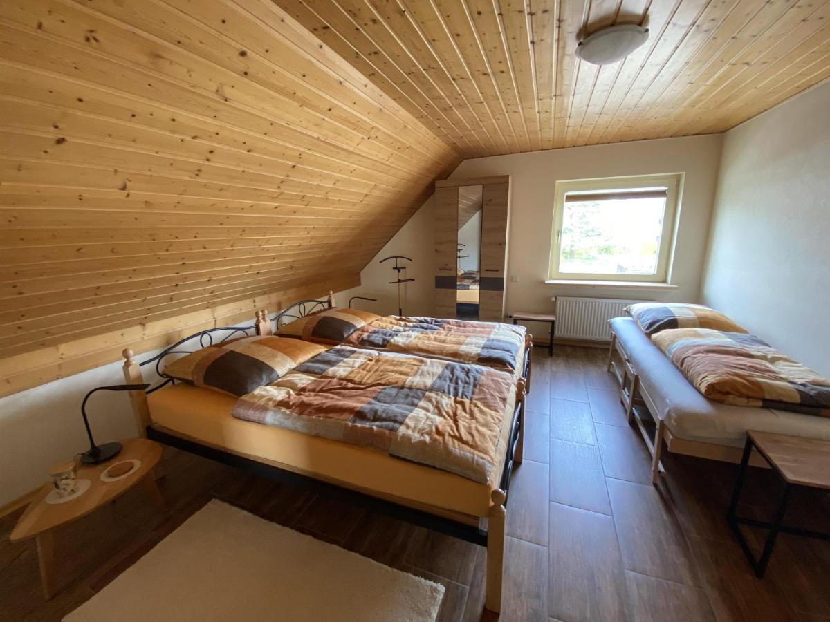 Feriendomizil Marika Apartment Kottenheim Bagian luar foto