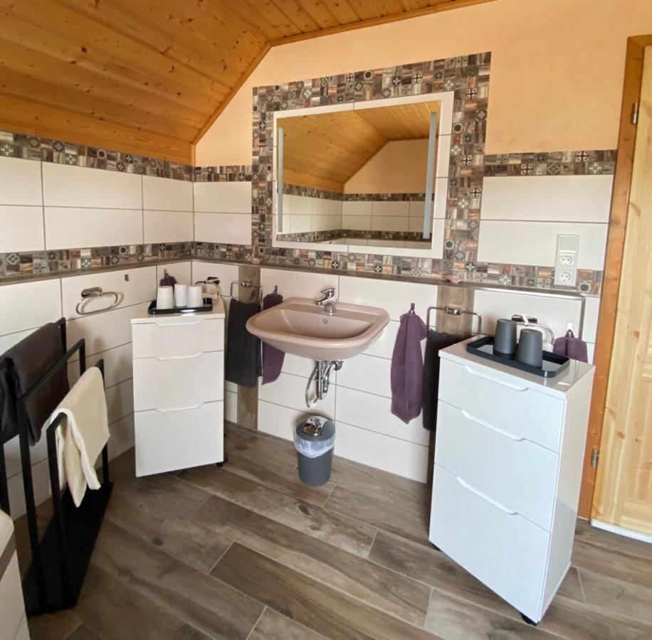 Feriendomizil Marika Apartment Kottenheim Bagian luar foto